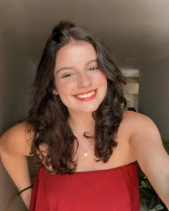 Picture of Daniella C. Azzoni